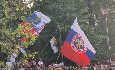 Avokati serb Stojkoviq: Aleksandar Vuçiq e angazhon grupin Wagner në protestën e Beogradit