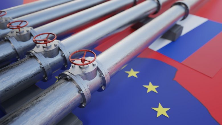 Eksportet e naftës ruse për në BE brenda një viti bien me 90 për qind