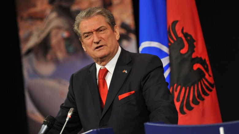 Sali Berisha për “The Frontliner”: Po minohet sovraniteti i Kosovës