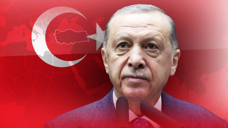 Kush është Recep Tayyip Erdogan, si ka ndryshuar Turqia gjatë kohës sa ka qenë ai në pushtet dhe çfarë thonë kritikët dhe mbështetësit e tij për të?