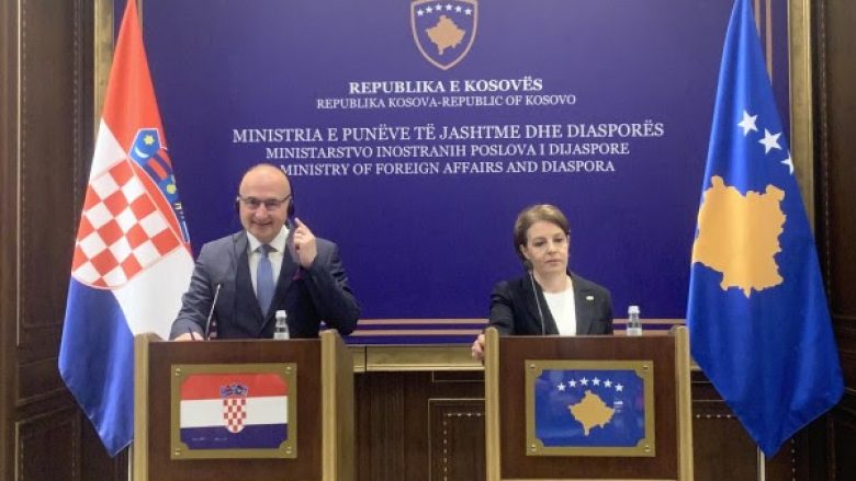 ​Radman: Modeli kroat për pakicën serbe mund të shërbejë për Kosovën
