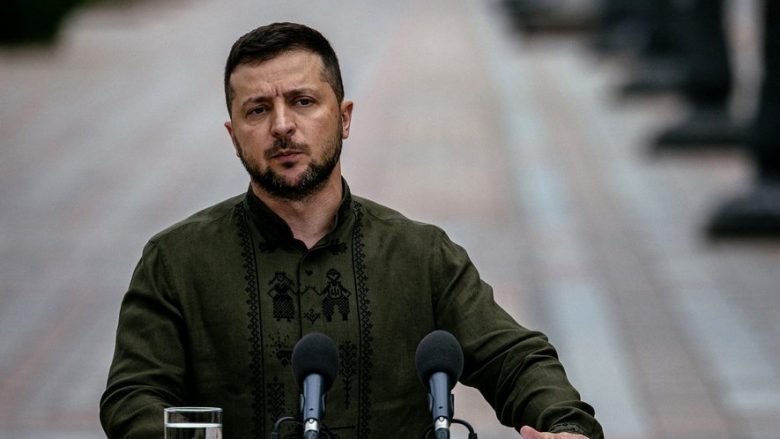 Zelensky për Putinin: Më shumë i ngjan modelit sesa presidentit