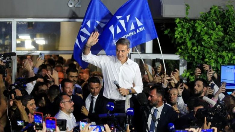 Fitore bindëse për të djathtën në Greqi, Mitsotakis mbetet kryeministër edhe për një mandat