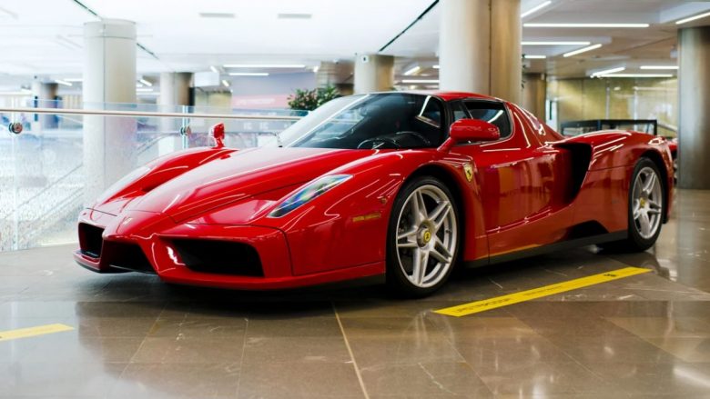 Fernando Alonso shiti Ferrari Enzo-n e tij për 5.4 milionë euro