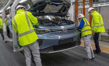 Volkswagen po redukton prodhimin e modelit elektrik ID.4