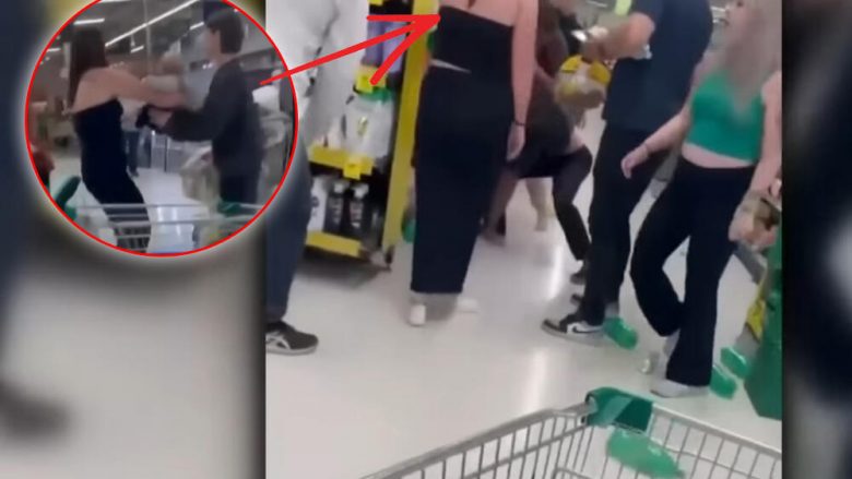 Nëna nga Australia ia dorëzon foshnjën një burri që t’i bashkohet rrahjes masive në market – pamjet shokojnë opinionin