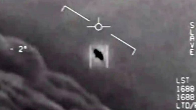 Ish-zyrtari i inteligjencës amerikane thotë SHBA ka fluturake të paprekura aliene