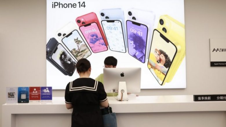 Apple: iPhone do të paralajmërojë përdoruesit për fotografi eksplicite