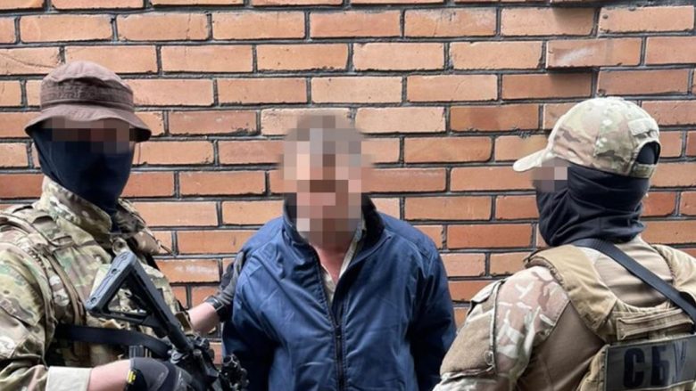 Ukraina arrestoi një person që dyshohet se ndihmoi Rusinë për sulmin në Kramatorsk