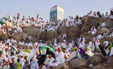 Përse falja në Malin Arafat është “maja shpirtërore” e pelegrinëve myslimanë