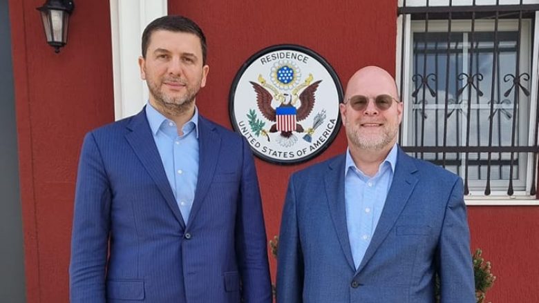Krasniqi takon ambasadorin Hovenier: Raporti i Kosovës me SHBA-në është i shenjtë