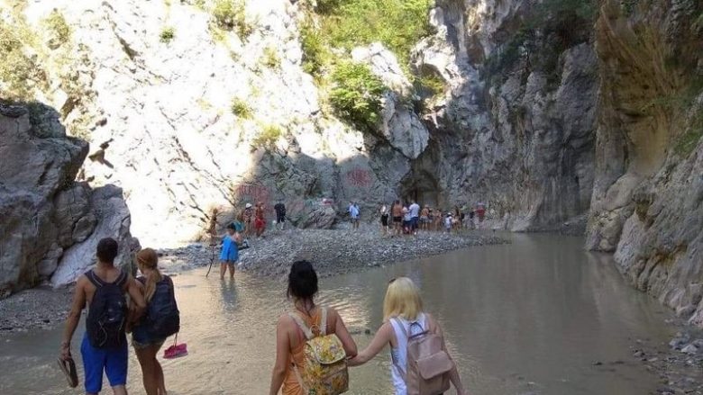 Mbytja e turistes gjermane, kërkohet ndalimi i hyrjes së turistëve në kanionet e Shqipërisë pa mjetet e sigurisë dhe guida të licencuara