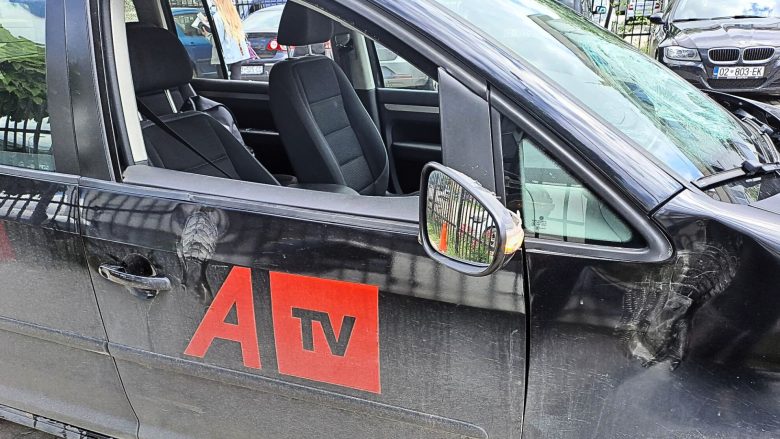 Ekipi i ATV-së sulmohet me gurë në Zveçan, lëndohen gazetari dhe kameramani