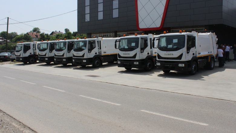 Bëhet pranim-dorëzimi i kamionëve për gjashtë komunat përfituese të Grantit të Performancës Komunale