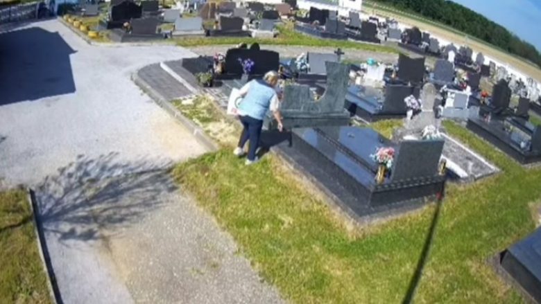 Vjedhje të shumta në varrezat e Kroacisë – publikohen pamjet e hajdutëve duke vjedhur lule e qirinj