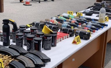 Ekspozohet armatimi i konfiskuar në Zveçan, 15 granatat prodhim i Serbisë i vitit 2021