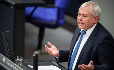 Kriza në veri, deputeti gjerman: Klima e mosbesimit çoi në dinamikë të rrezikshme