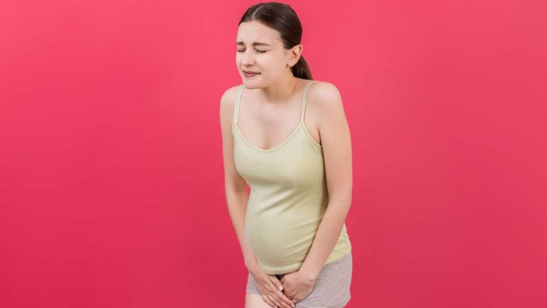 Si mund ta di nëse po rrjedh lëng amniotik ose urinë? Bëjini vetes katër pyetje dhe gjithçka do të jetë e qartë për ju