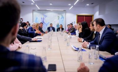 Deputetët shqiptarë të kryesuar nga Tabaku zhvilluan vizitë në Maqedoninë e Veriut me fokus integrimin evropian