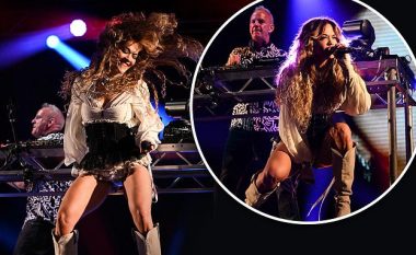 Rita Ora ndez skenën e “Glastonbury” teksa i bashkohet Fatboy Slim për të performuar “Praising You”