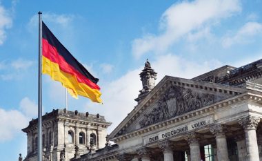 Buxheti i Gjermanisë për vitin 2024 – më shumë para për armë e më pak për fëmijët