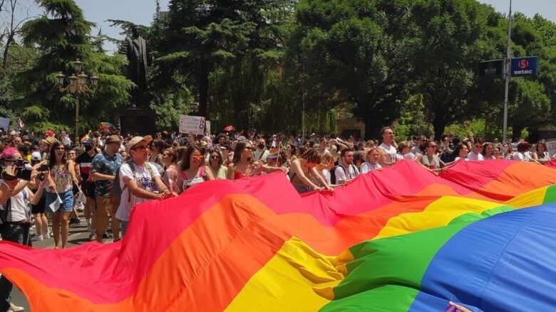Sot mbahet “parada e krenarisë” në Shkup