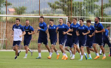 Kosova mbanë stërvitjen e radhës, vetëm një futbollist në dyshim për Rumaninë