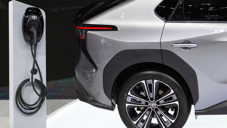 Toyota prezanton plane gjithëpërfshirëse për teknologjinë e re të baterive, sjell inovacion në industrinë e veturave elektrike