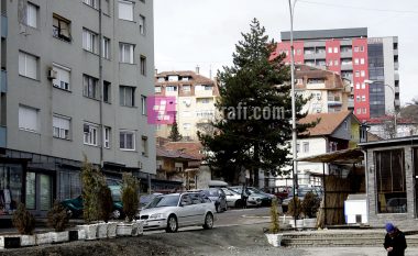 Arrestohet një serb në veri të Mitrovicës, Policia gjeti një armë në veturën e tij
