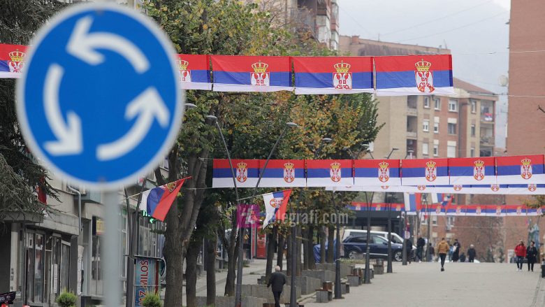 Sulmohen dy shqiptarë në veri të Mitrovicës