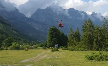 Shpëtohen dy turistë të huaj që ishin bllokuar në Malin e Jezercës