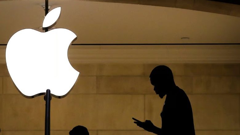 Apple mohon pretendimet e rusëve për spiunazh