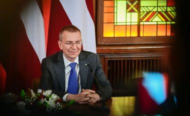 Presidenti i parë në botë që haptazi pranon se është homoseksual – Letonia zgjodhi kreun e ri të vendit