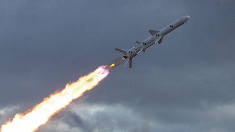 Ukraina rrëzoi gjatë mbrëmjes së kaluar 13 raketa dhe një dron rus