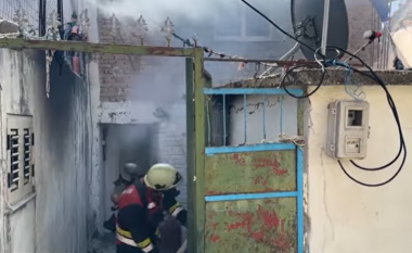 Shpëtojnë nënë e bir në Vlorë, u shpërtheu bombola e gazit në shtëpi
