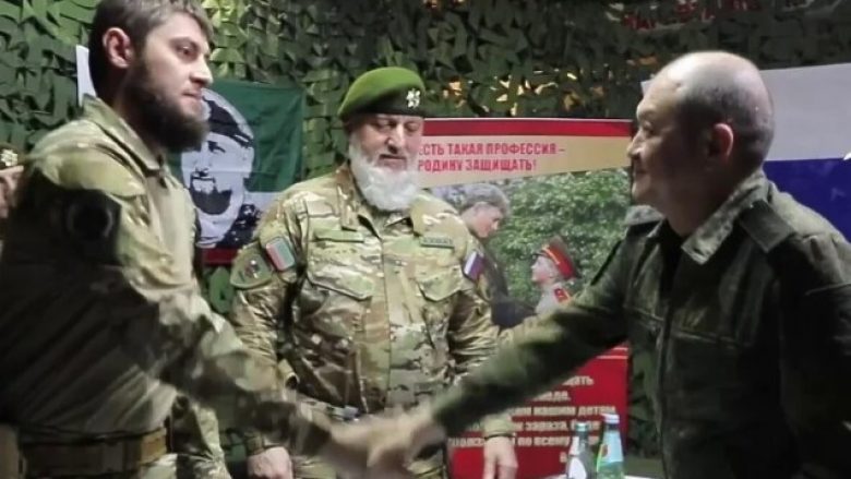 Mesazh për kreun e Wagnerit – Mercenarët e Kadyrovit nënshkruajnë kontratë me Rusinë