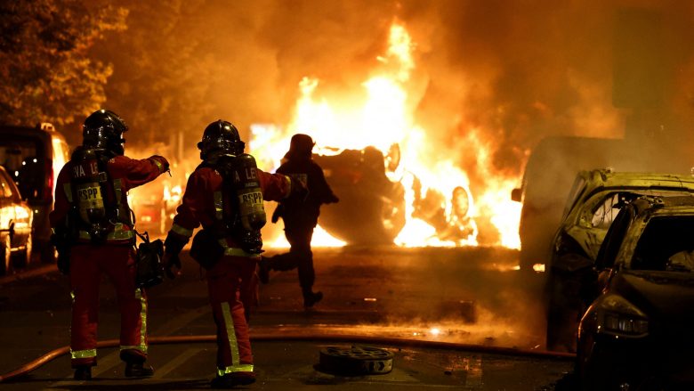 Qeveria e Francës vendos 40,000 policë shtesë në të gjithë vendin, në përgjigje të trazirave pas vrasjes së një adoleshenti në Paris