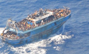 Emigrantët do kalonin edhe përmes Maqedonisë, komisionerja e BE: Mbytja e anijes mund të jetë ‘tragjedia më e keqe’ në detin Mesdhe