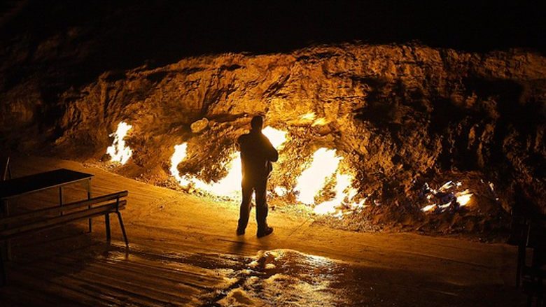 Flakët që nuk u shuan për katër mijë vjet – historia e vatrës së zjarrit në Azerbajxhan