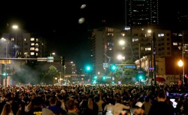 Të shtënat ndërprenë festën e tifozëve të Denver Nuggets