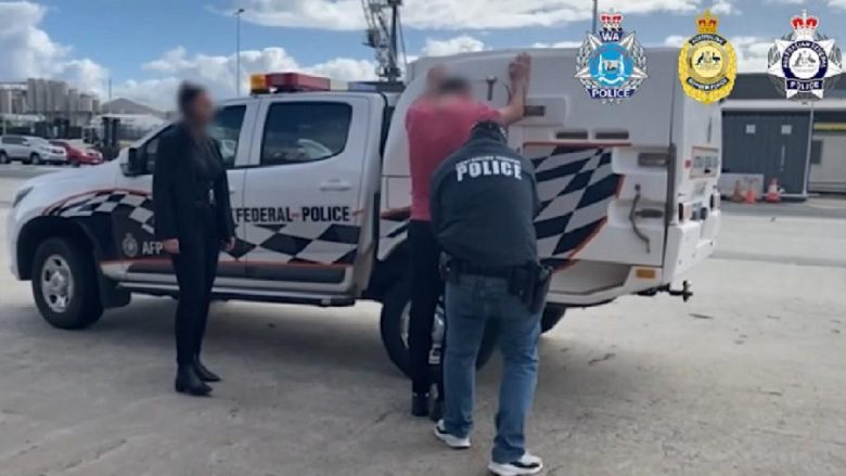 Dy malazezë kapen duke kontrabanduar 850 kg kokainë në Australi