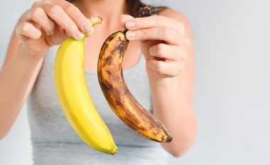 Bananet shpesh kalben, ka një zgjidhje për të qëndruar më gjatë