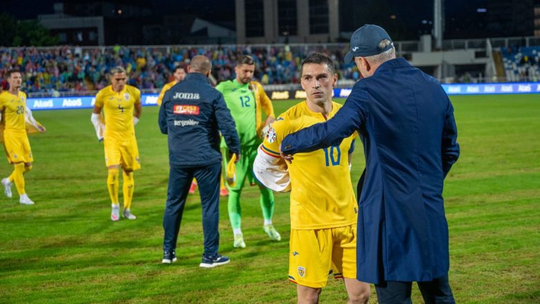 Trajneri i Rumanisë i lumtur me barazimin ndaj Kosovës, përgëzon futbollistët