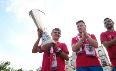Zyrtare: Sevilla rinovon kontratën e trajneri Mendilibar