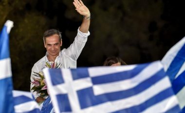 Grekët sot shkojnë në kutitë e votimit – lideri konservator Mitsotakis pritet të fitojë me një diferencë të madhe