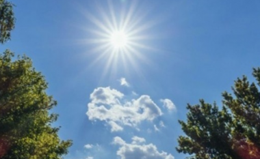 Diell dhe temperatura të ngrohta, parashikimi i motit në Shqipëri