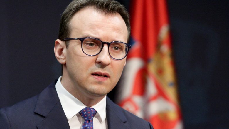 Petkoviq i del në mbrojtje serbit të arrestuar në veri: Millenkoviq nuk është kriminel