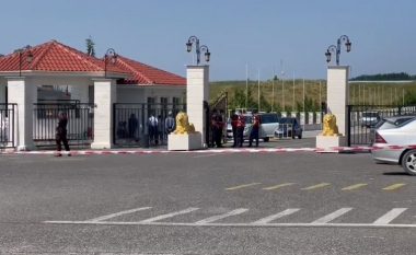 Aksioni në kampin e muxhahedinëve  në Durrës, raportohet për një viktimë, policia e mohon lajmin