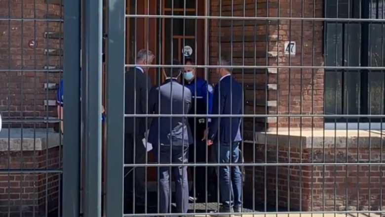 Specialja: Thaçi u rikthye në objektin e paraburgimit brenda ditës