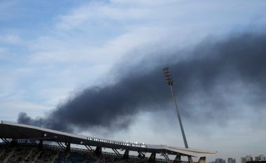 Një tym i dendur përfshinë stadiumin ku do luhet finalja e Ligës së Kampionëve mes Man Cityt dhe Interit
